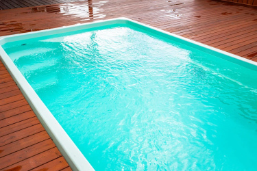 Как выбрать идеальный бассейн для своего участка в Беларуси